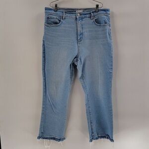 LOFT The Kick Crop Size 32 Denim Jean Distressed Hem Light Wash